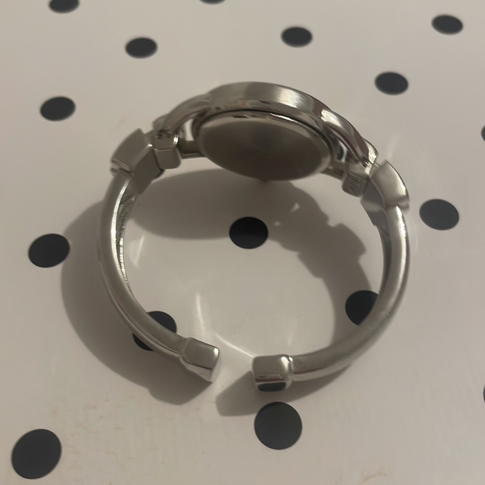 Studio Watch - Picture 2 of 4